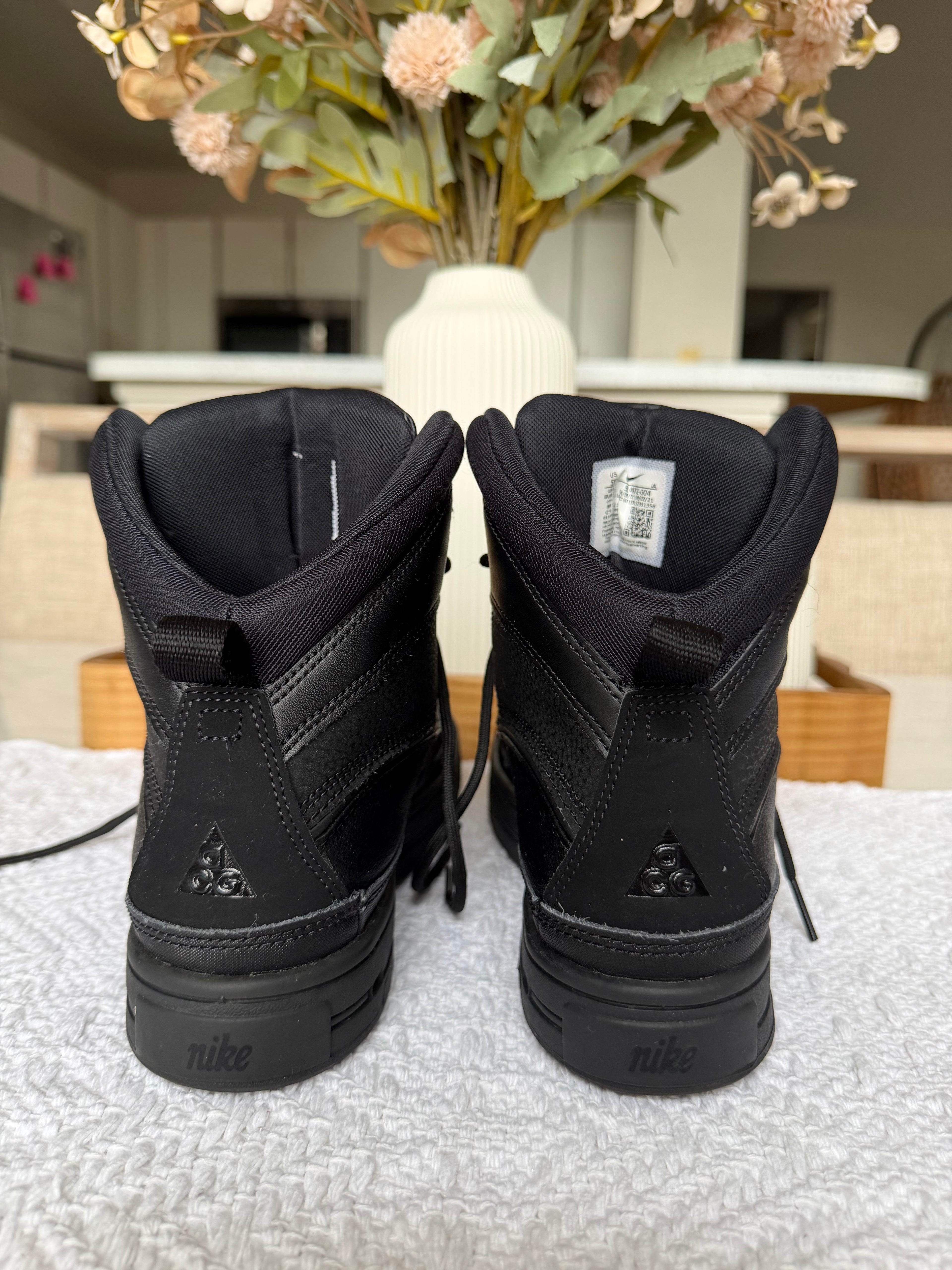 Tenis Nike ACG negras