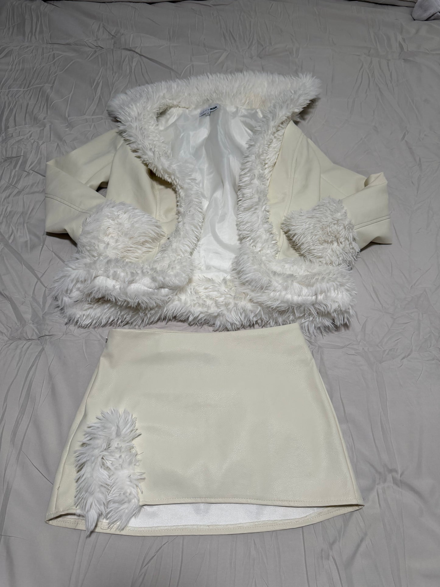 Set de chaqueta y falda