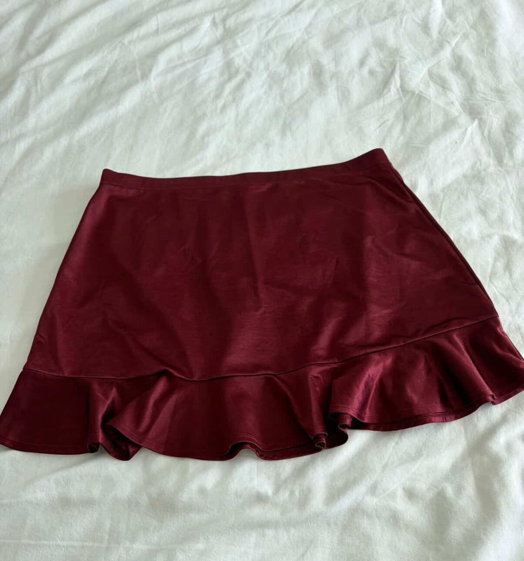 Falda rojo vino
