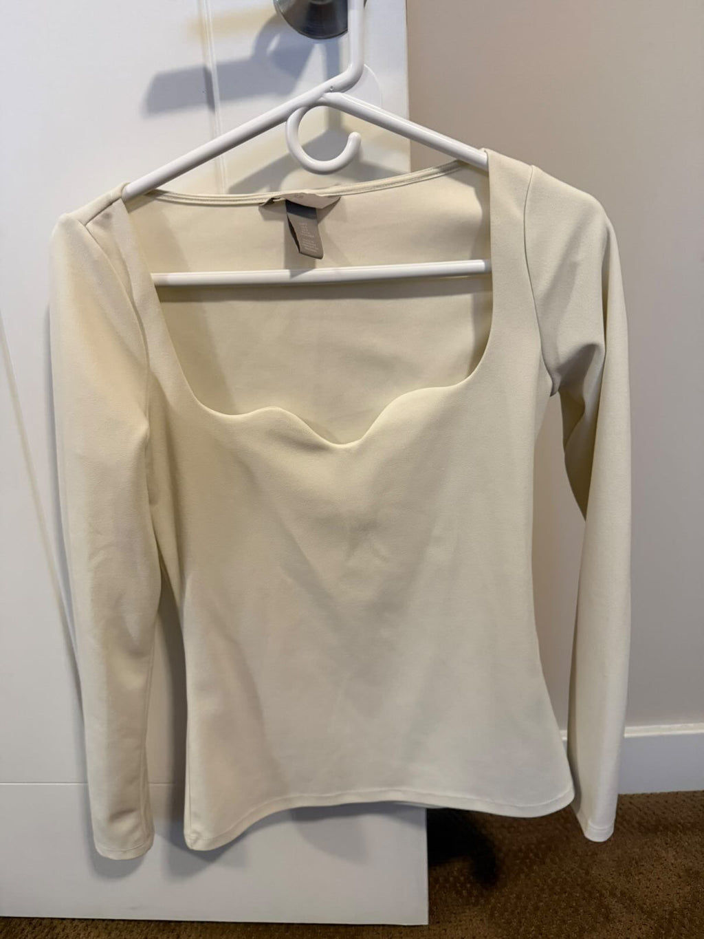 Blusa H&M crema de manga larga